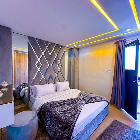 Veluxa - Luxury Holiday Homes - Centric Flat Tanca Dış mekan fotoğraf
