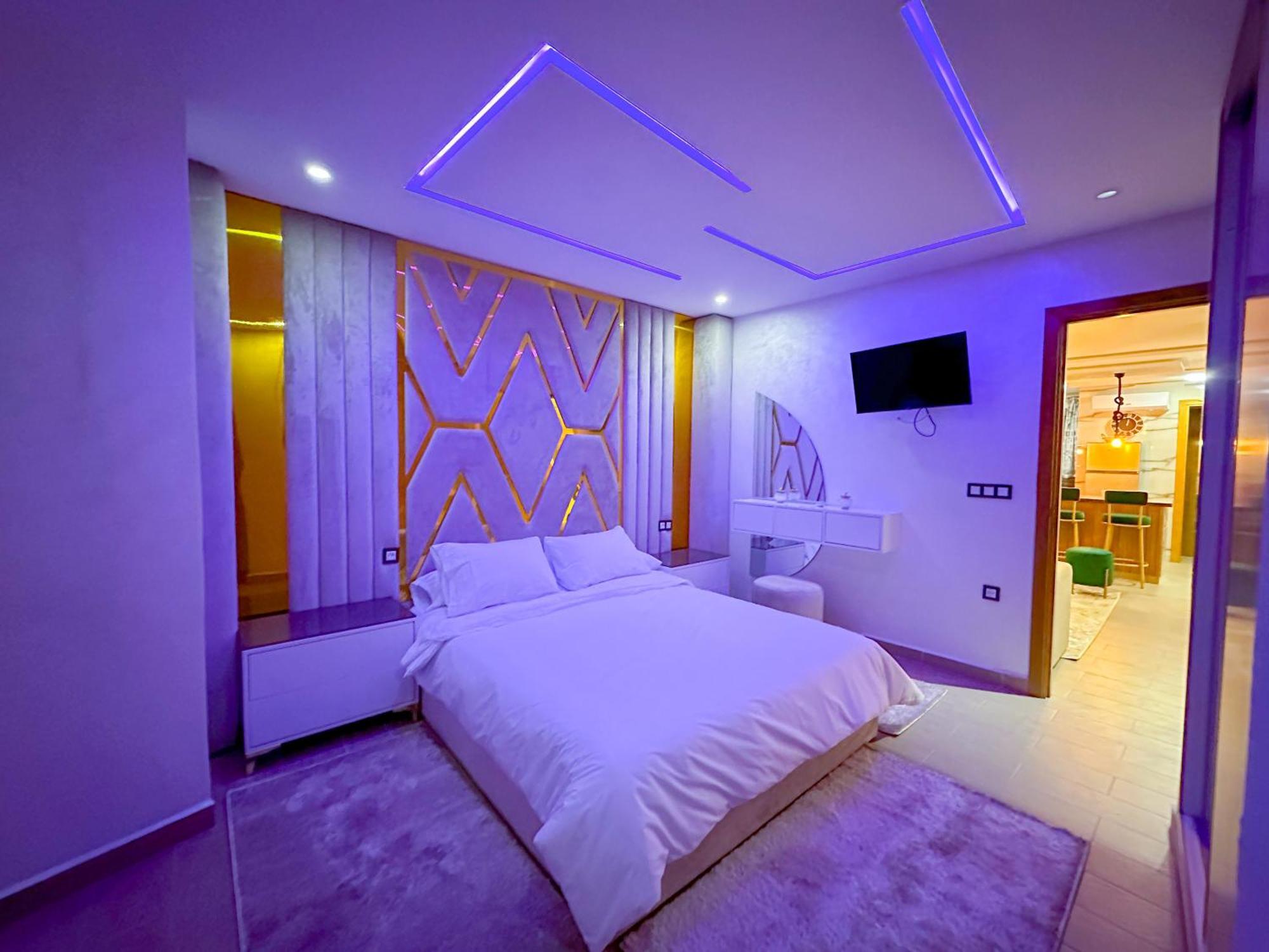 Veluxa - Luxury Holiday Homes - Centric Flat Tanca Dış mekan fotoğraf