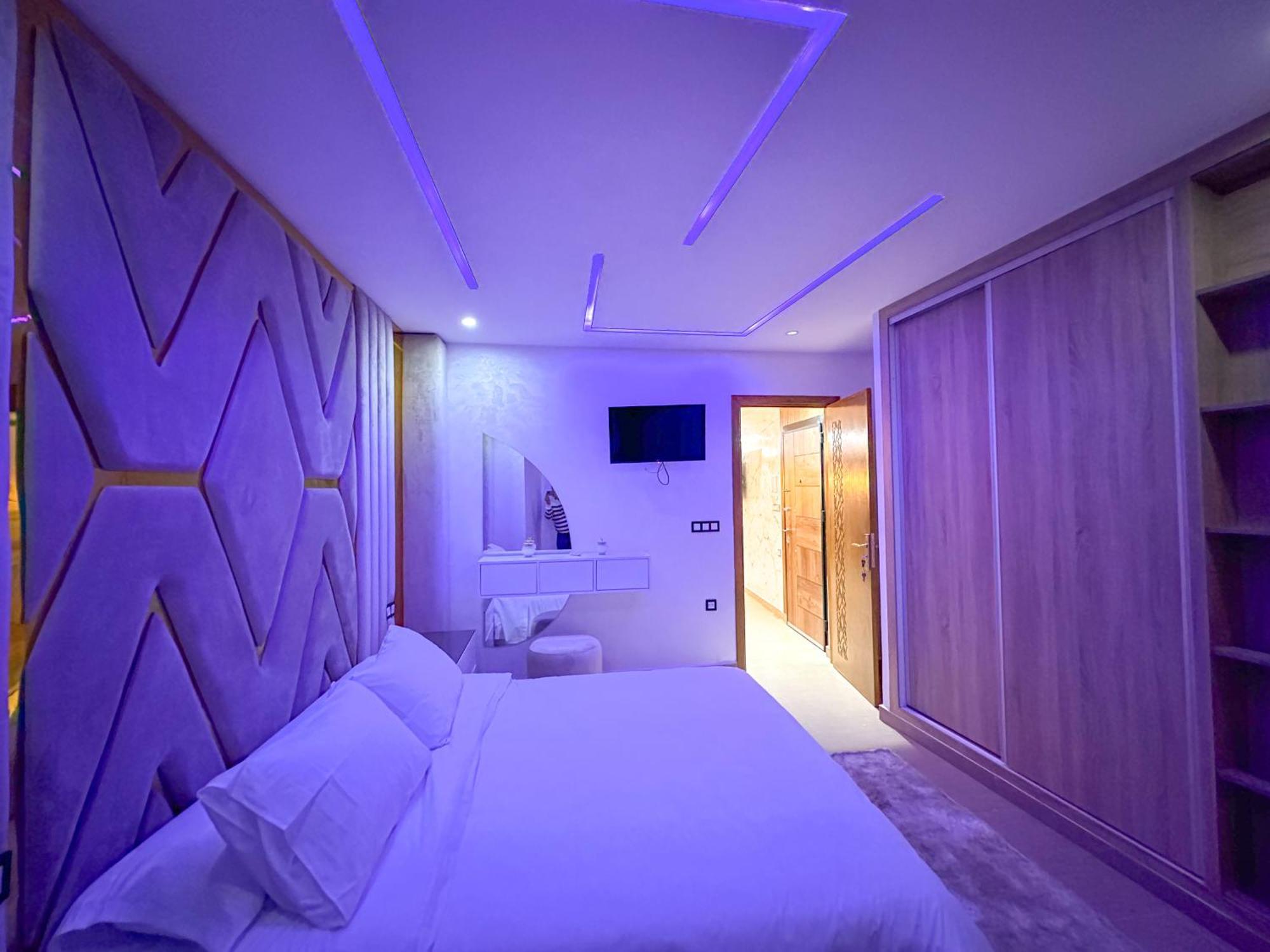 Veluxa - Luxury Holiday Homes - Centric Flat Tanca Oda fotoğraf